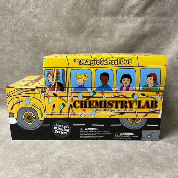 Young Scientists Club The Magic School Bus Chemistry Lab New - Picture 1 of 6